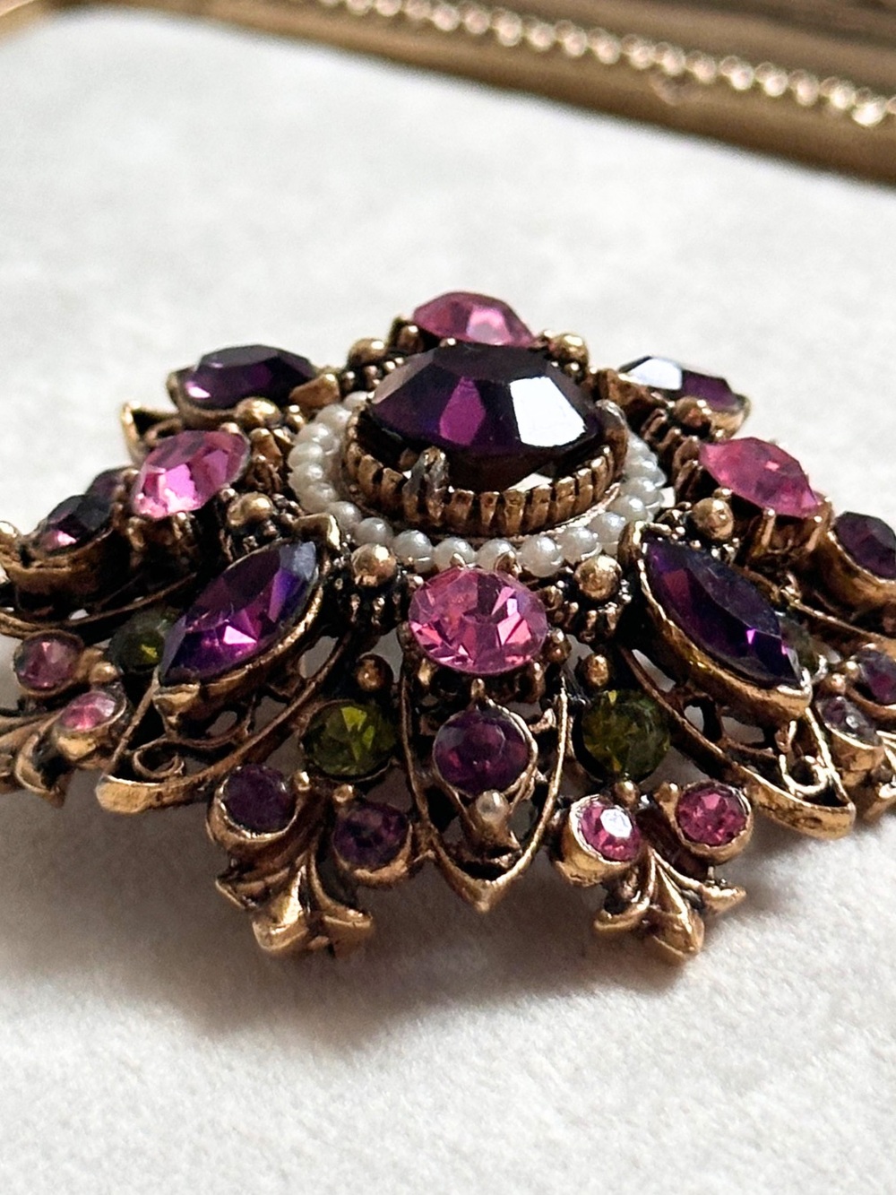Vintage Florenza Brooch Amethyst Purple Pink Olivine Rhinestone Pearl - Picture 2 of 7